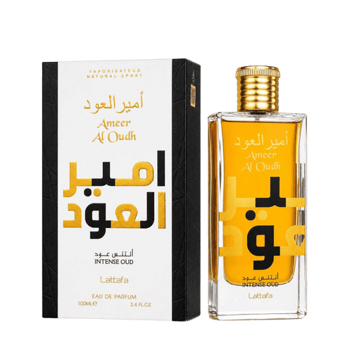 Lattafa Ameer Al Oudh Intense Oud apa de parfum 100 ml, flacon frontal transparent ce lasă la vedere elixirul auriu.