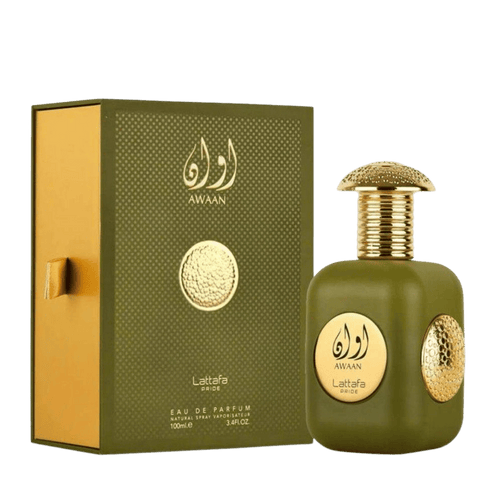 Lattafa Awaan apa de parfum unisex, vedere frontala a flaconului verde masliniu cu detalii aurii si capac stralucitor.