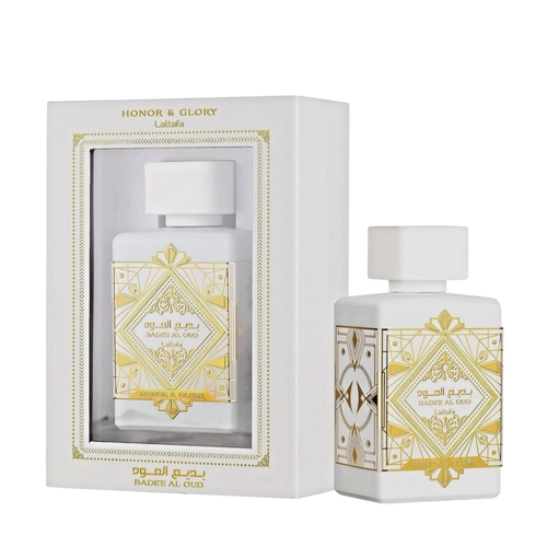 Lattafa Badee Al Oud Honor & Glory apa de parfum, flacon frontal alb regește ornamentat cu detalii aurii.