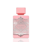 Detaliu flacon Lattafa  Bade'e Al Oud Noble Blush apa de parfum, evidențiind placa metalică și modelul geometric.
