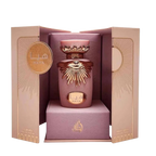 Detaliu flacon Lattafa Haya apa de parfum, evidențiind capacul sofisticat și elementele decorative aurii.