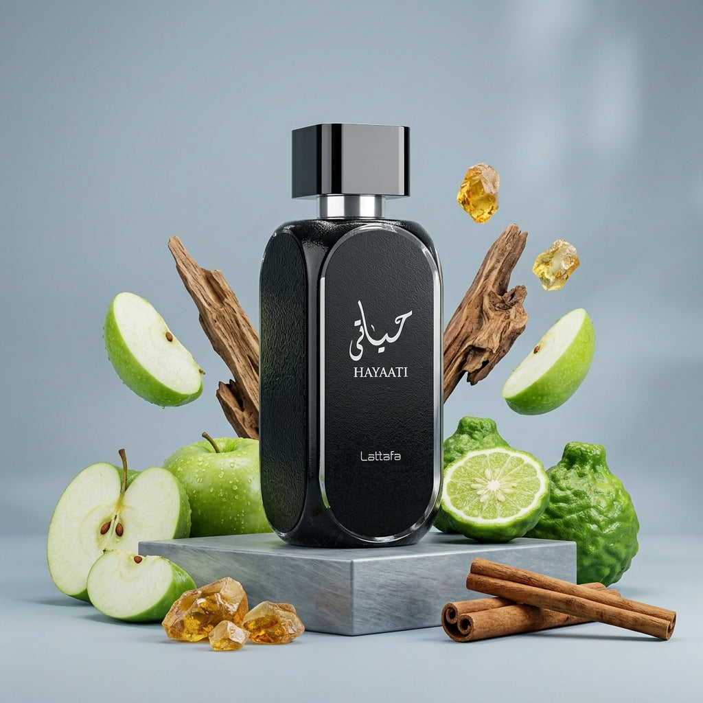 Lattafa Hayaati parfum original integrat vizual cu ingredientele sale definitorii de măr verde, scorțișoară și lemn.