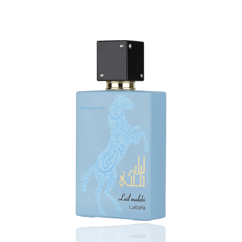 Detaliu flacon Lattafa Lail Maleki Moroccan Blue apa de parfum, evidențiind capacul negru cubic și gravura orientală.