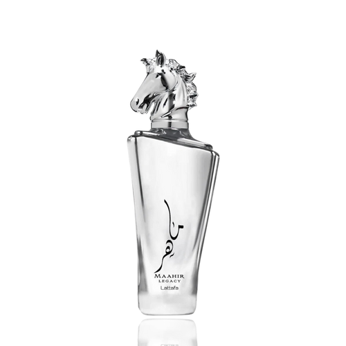 Detaliu flacon Lattafa Maahir Legacy apa de parfum, evidențiind finisajul argintiu și sculptura dopului cap de cal.