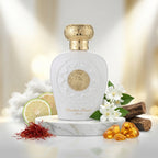 Lattafa Opulent Musk apa de parfum original prezentat alături de fire de șofran, mosc alb, iasomie și ambră.