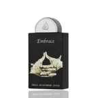 Detaliu flacon Lattafa Pride Embrace apa de parfum, evidențiind textura mată și elementele grafice elegante.