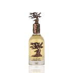 Detaliu flacon Lattafa Pride Eternal Oud apa de parfum, evidențiind capacul sculptat și finisajele bronz-antichizat.