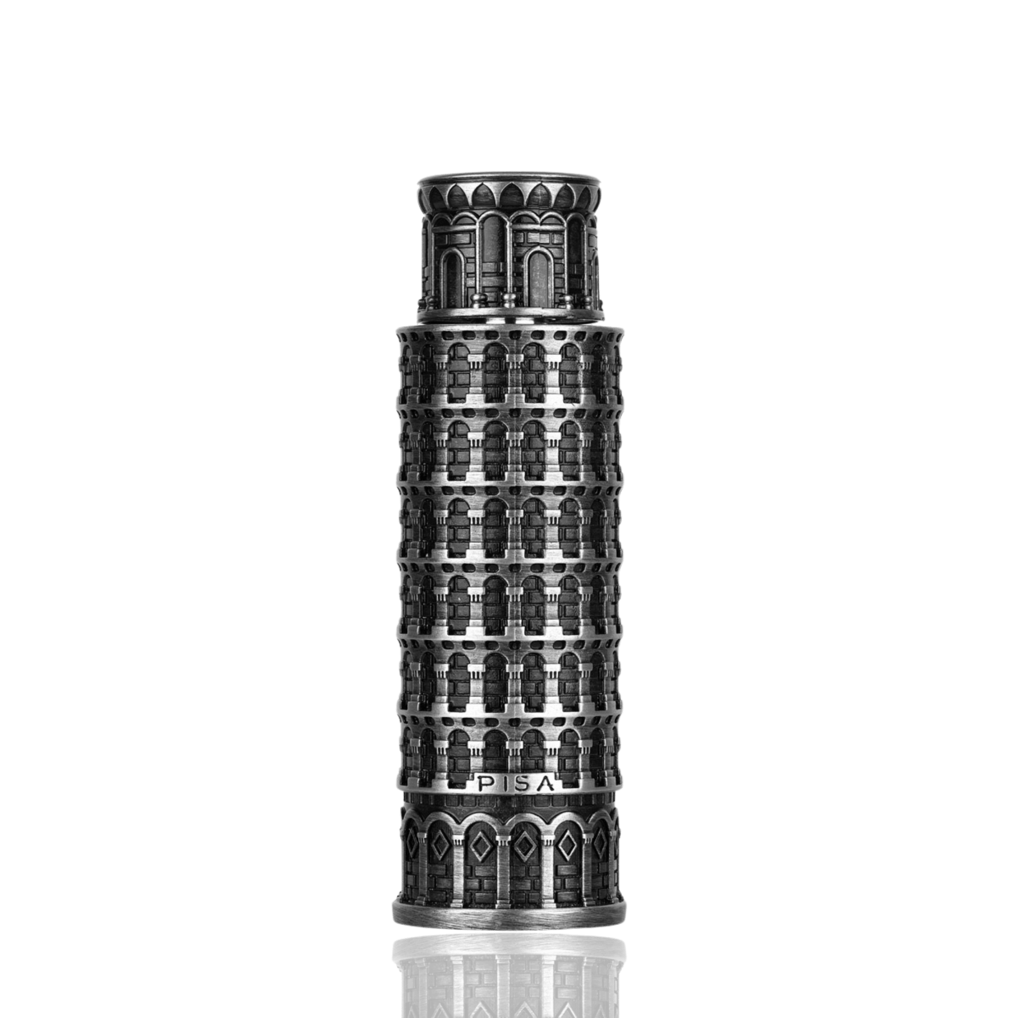 Detaliu flacon premium Lattafa Pride Pisa 100 ml, prezentând sticla finisată artistic și elementele sculpturale.