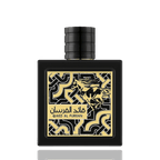 Detaliu flacon Lattafa Qaed Al Fursan apa de parfum, evidențiind gravurile sofisticate, pulverizatorul și finisajele de lux.