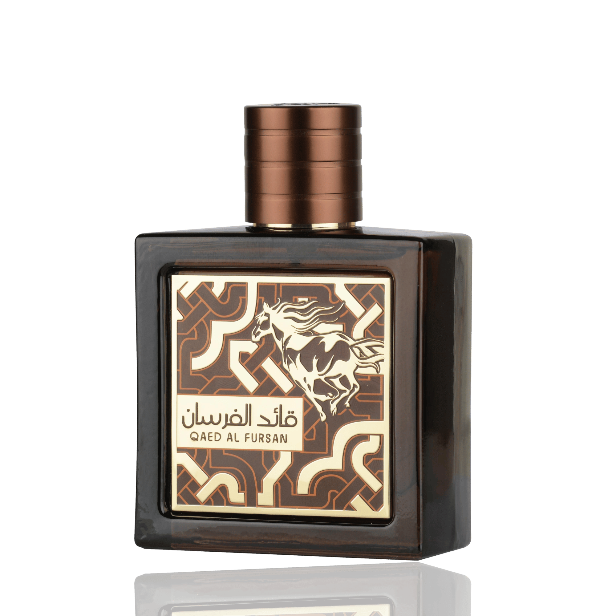 Detaliu flacon Lattafa Qaed Al Fursan Untamed apa de parfum, evidențiind texturile sticlei și finisajele premium.