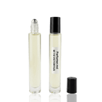 Detaliu flacon M 110 VICTORYIUS inspirat de Paco Rabanne Invictus ulei de parfum, evidențiind eticheta și aplicatorul roll-on.