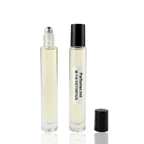 Detaliu flacon M 110 VICTORYIUS inspirat de Paco Rabanne Invictus ulei de parfum, evidențiind eticheta și aplicatorul roll-on.