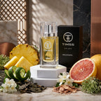 TIMSS U 556 HACHIVATA apă de parfum prezentat alături de bucăți de ananas, bergamotă și mușchi de stejar.